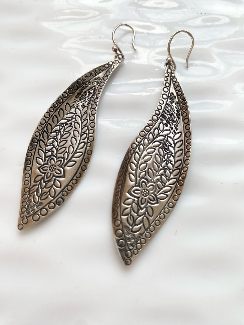 Silpada Sterling Silver Floral Filigree Leaf Drop Earrings W2281 - Picture 4 of 7